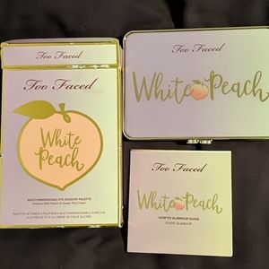Too faced white peach pallet
